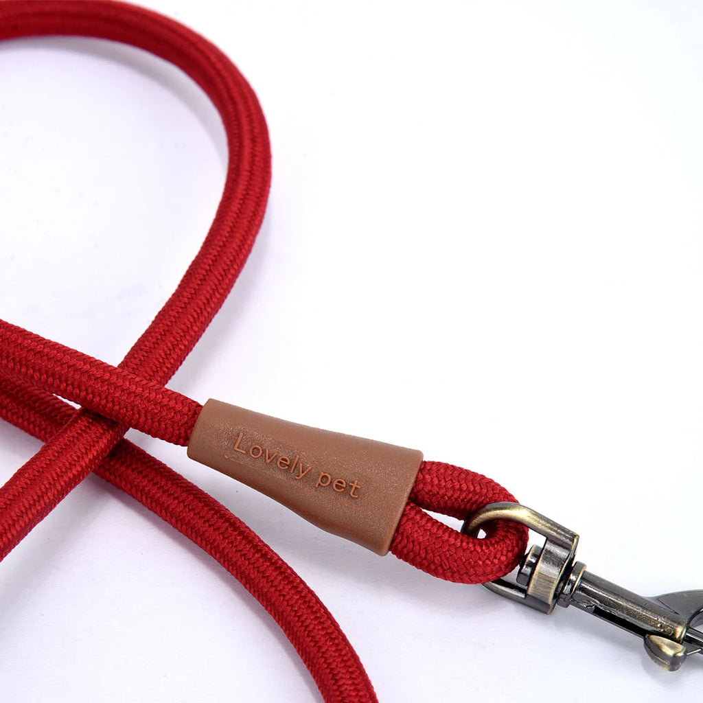 LL039--pet dog leash, 1.5-meter high density rope, soft handle, alloy buckle.